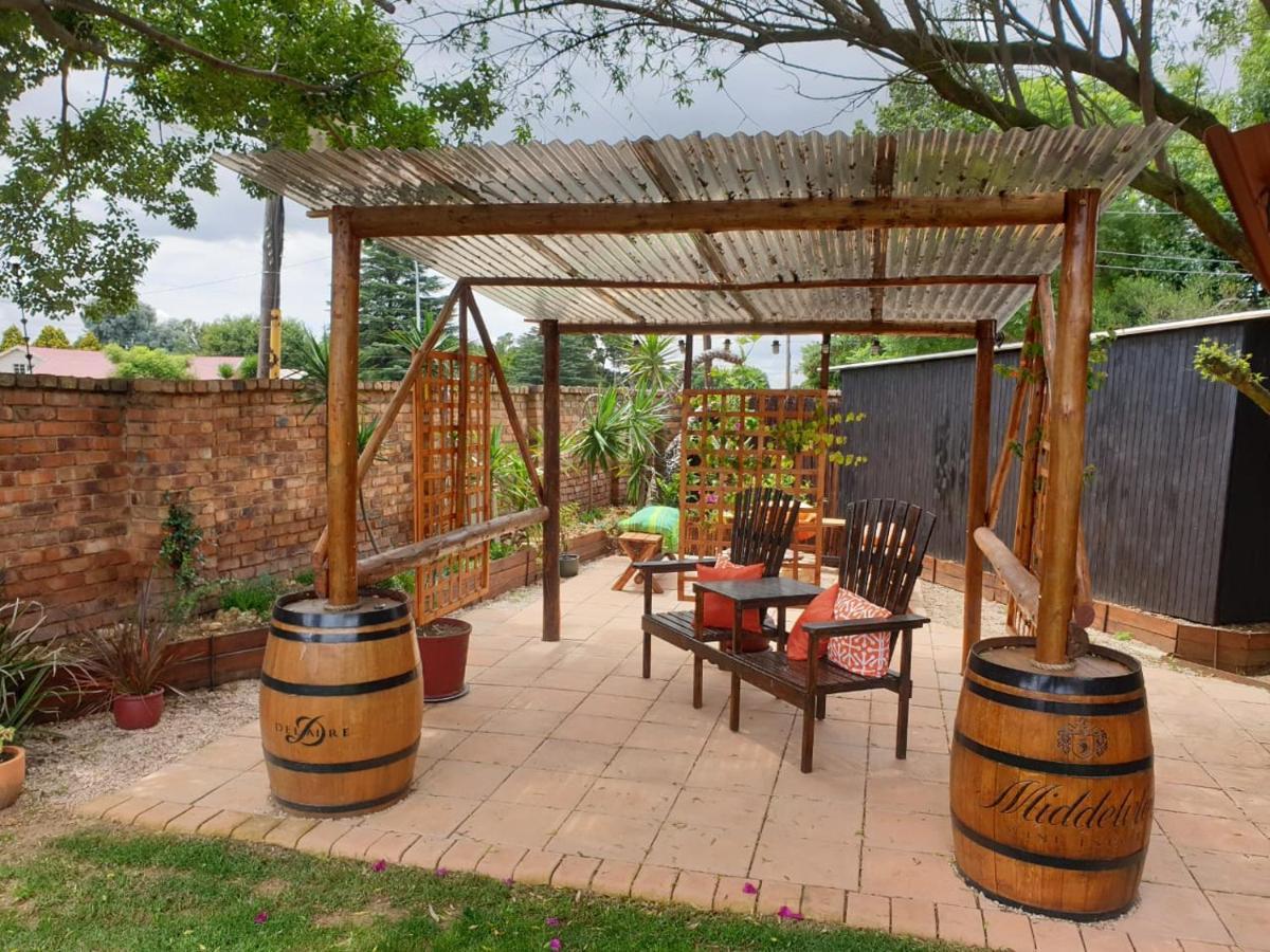 The Lazy Grape Guest Lodge & Spa Benoni Bagian luar foto