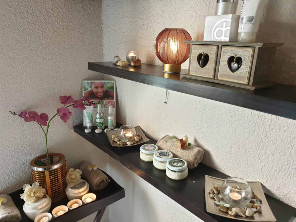 The Lazy Grape Guest Lodge & Spa Benoni Bagian luar foto