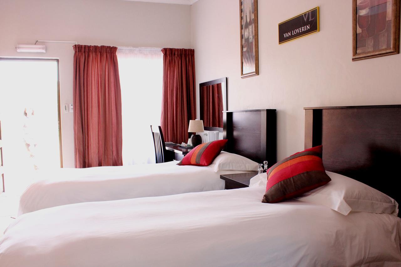 The Lazy Grape Guest Lodge & Spa Benoni Bagian luar foto